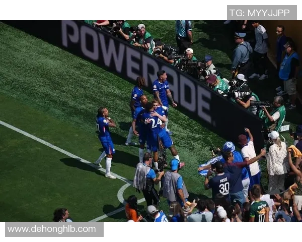 意甲赛场惊现大逆转切尔西6-2狂胜巴黎圣日耳曼引发全场沸腾