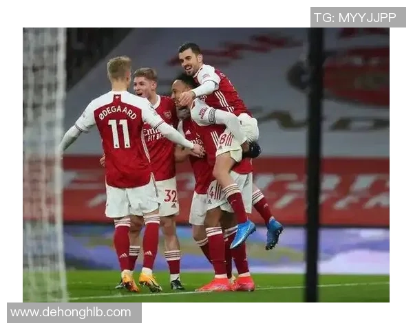 足总杯激战阿森纳与拜仁战平红牌事件引发全场热议与争论