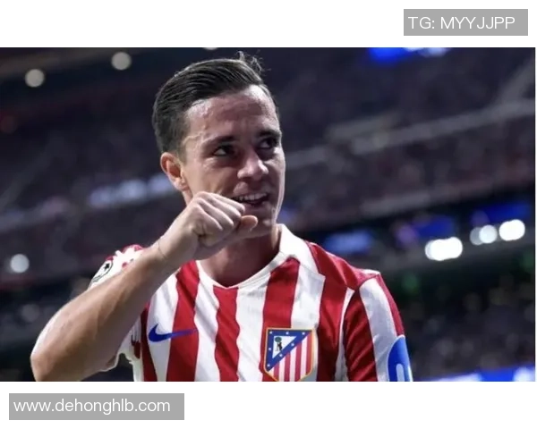 国王杯惊现冷门那不勒斯逆转里昂补时绝杀全场沸腾